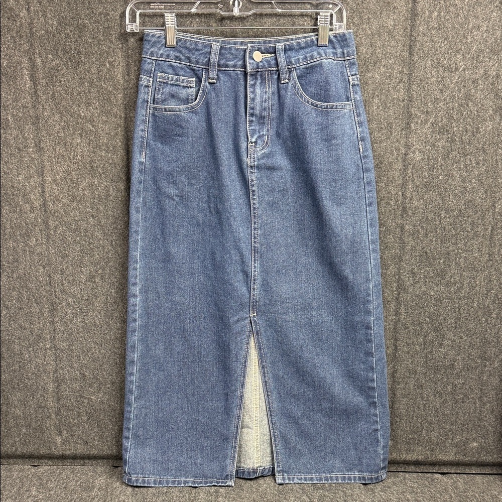 DAZY Elegant Blue Denim Maxi Skirt